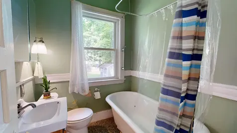 125 Lake Street Auburn ME 04210