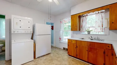 125 Lake Street Auburn ME 04210
