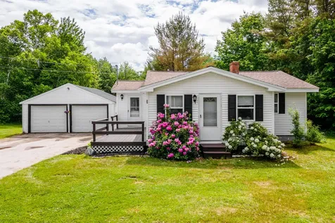 25 Merryman Road Glenburn ME 04401