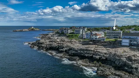 7 Nubble Point York ME 03909