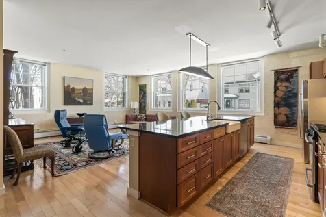 172 Falmouth Street Portland ME 04102