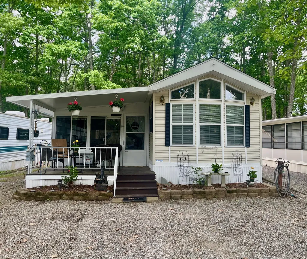 1 Robinson Way Kennebunk ME 04043