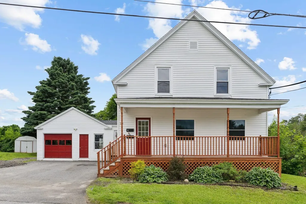 24 Lemont Avenue Lewiston ME 04240