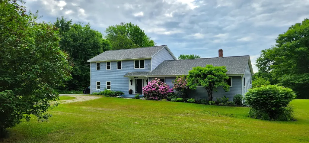 520 Bay Road Bowdoinham ME 04008