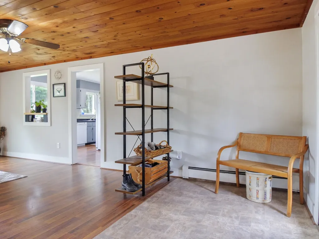 520 Bay Road Bowdoinham ME 04008