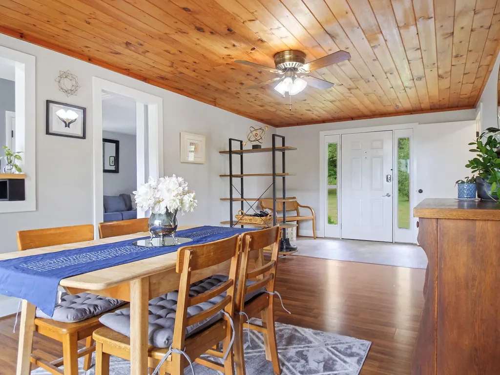 520 Bay Road Bowdoinham ME 04008