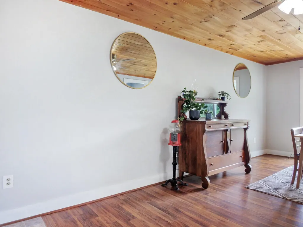 520 Bay Road Bowdoinham ME 04008