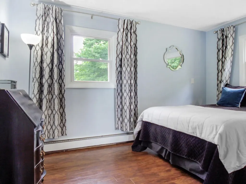 520 Bay Road Bowdoinham ME 04008