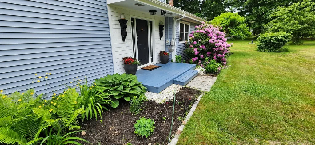 520 Bay Road Bowdoinham ME 04008