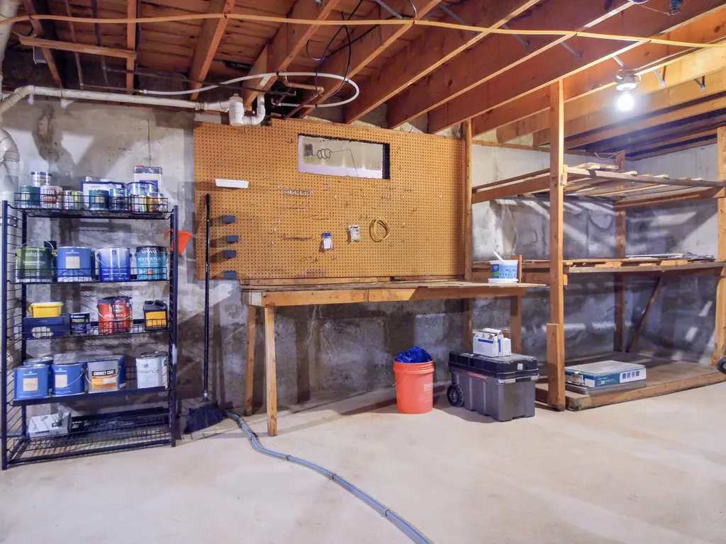 520 Bay Road Bowdoinham ME 04008