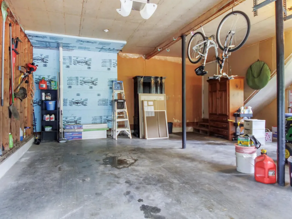 520 Bay Road Bowdoinham ME 04008