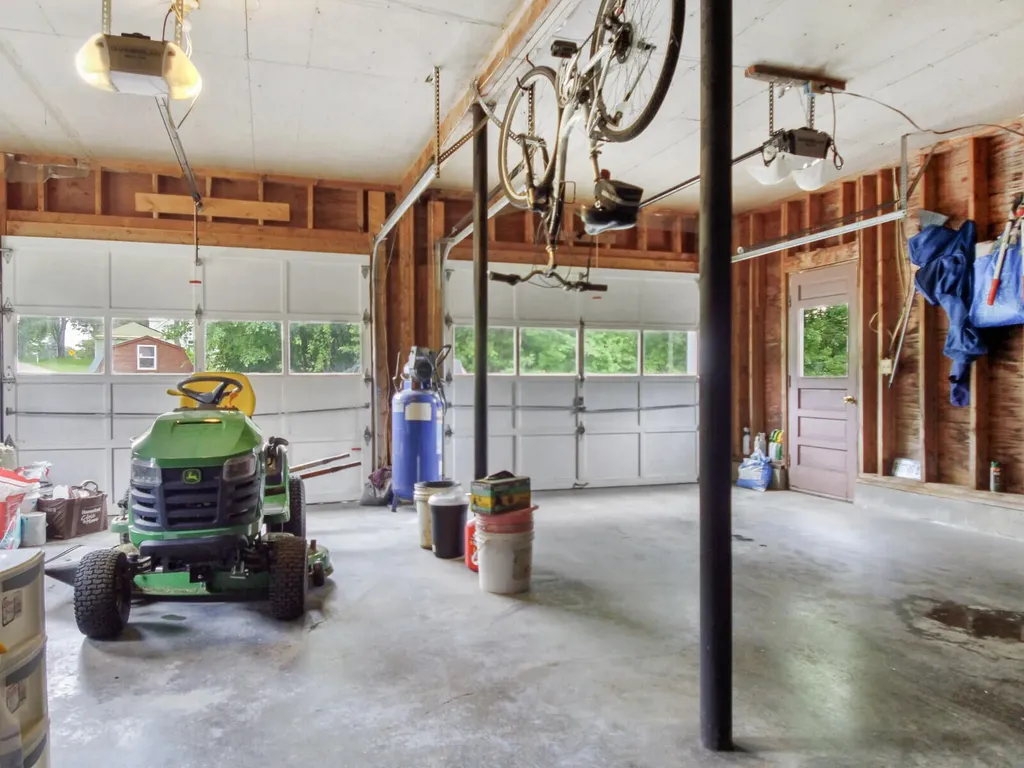 520 Bay Road Bowdoinham ME 04008