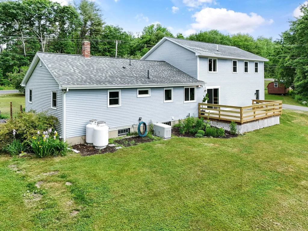 520 Bay Road Bowdoinham ME 04008