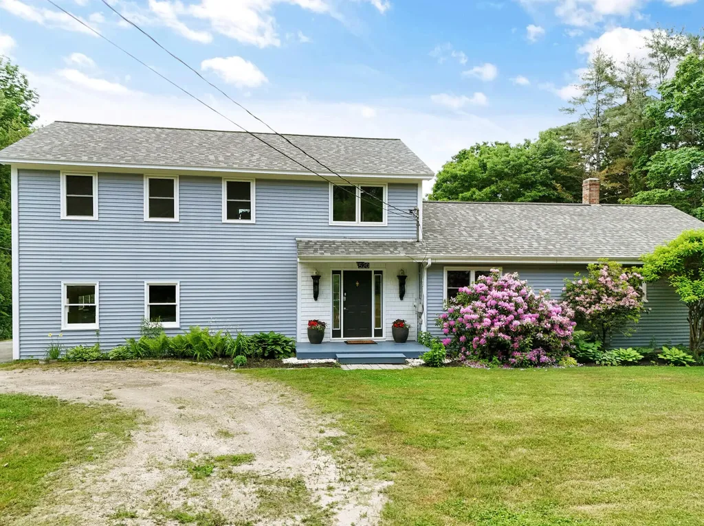 520 Bay Road Bowdoinham ME 04008