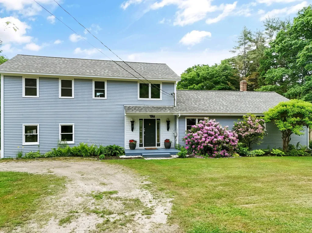 520 Bay Road Bowdoinham ME 04008