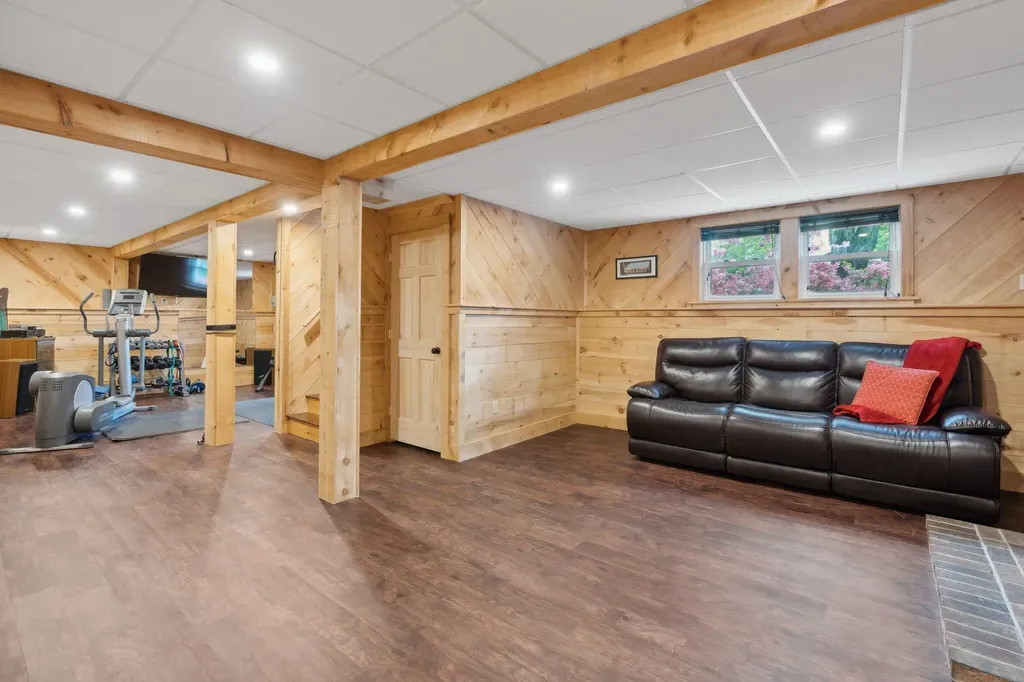 278 Rogers Road Yarmouth ME 04096