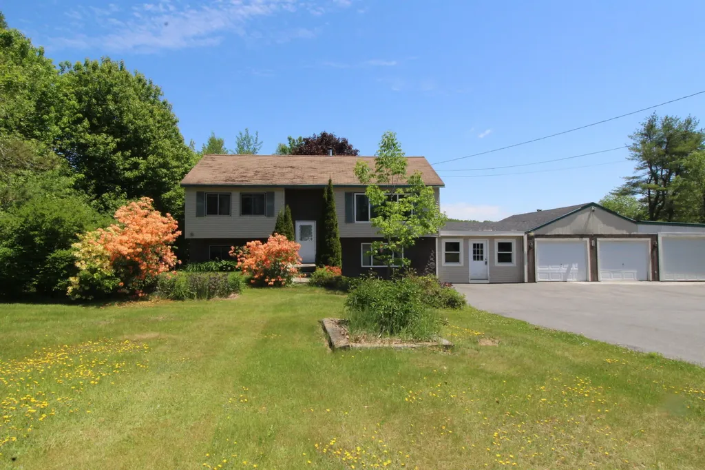 79 Bowen Road Searsport ME 04974