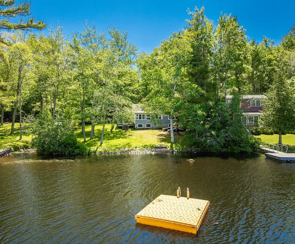 14 Billings Point Lincolnville ME 04849