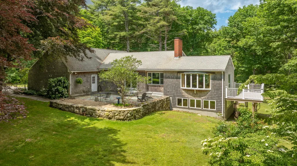 190 Mountain Road Falmouth ME 04105