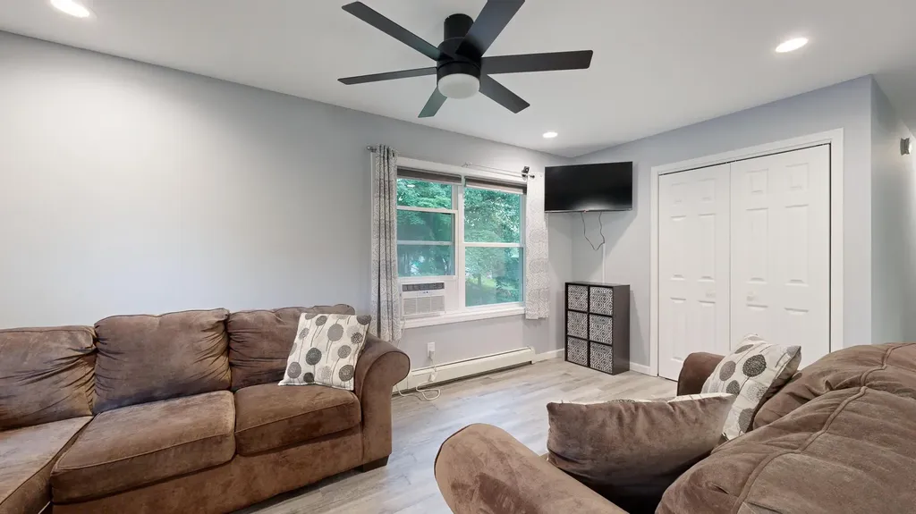 14 Weaver Street Auburn ME 04210