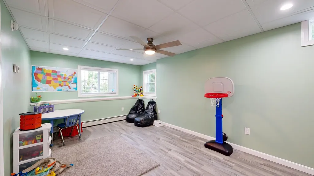 14 Weaver Street Auburn ME 04210