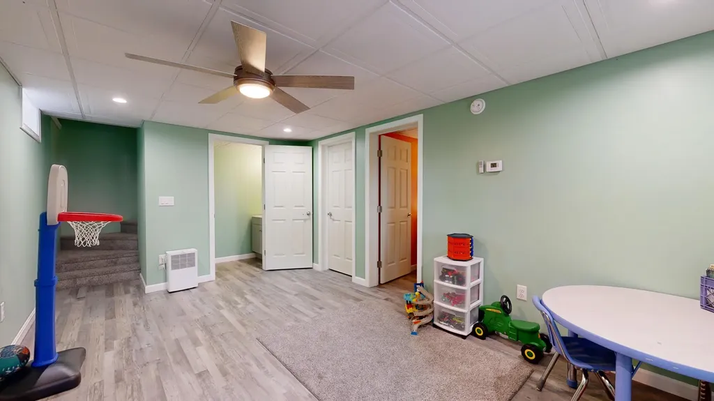 14 Weaver Street Auburn ME 04210