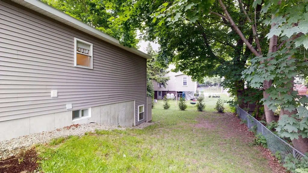 14 Weaver Street Auburn ME 04210