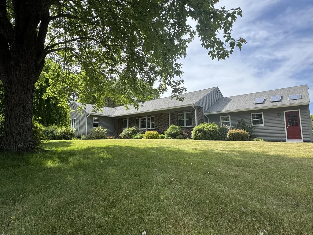 19 Evergreen Drive Yarmouth ME 04096