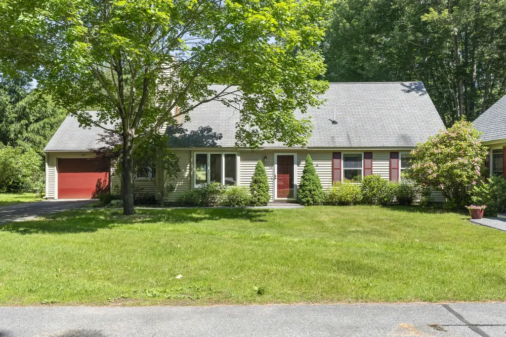 44 Willow Grove Road Brunswick ME 04011