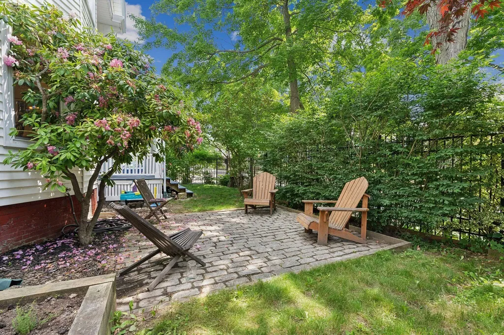 49 Clifton Street Portland ME 04101