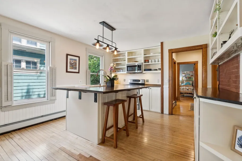 49 Clifton Street Portland ME 04101