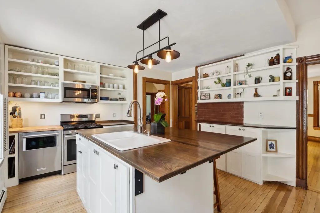 49 Clifton Street Portland ME 04101