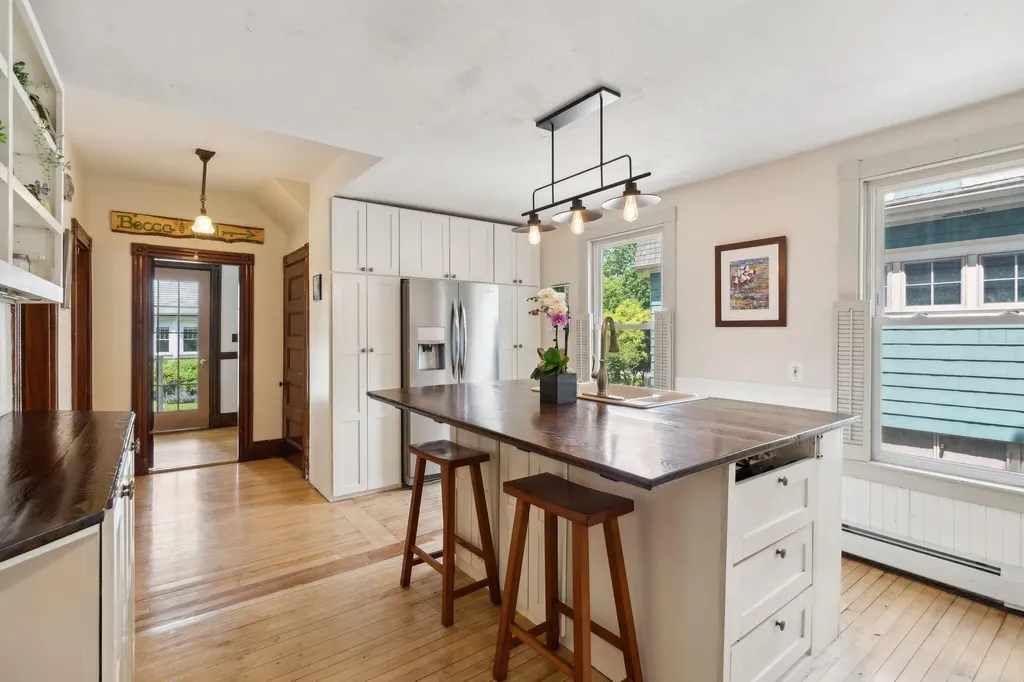 49 Clifton Street Portland ME 04101