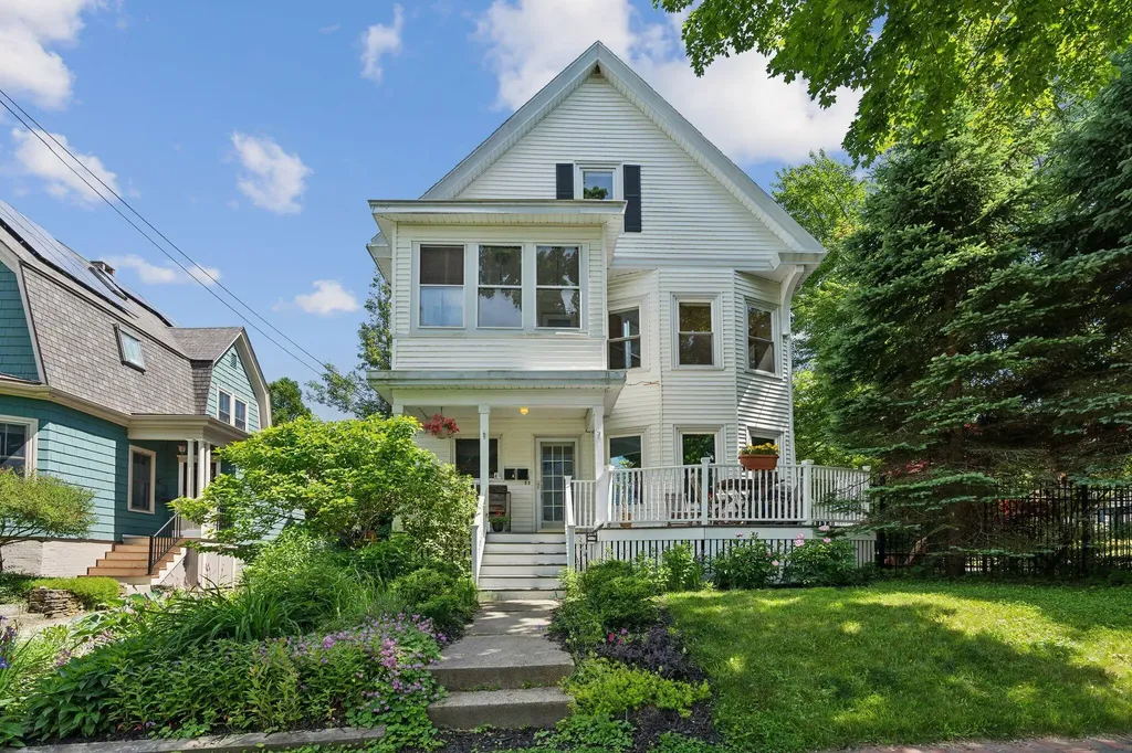 49 Clifton Street Portland ME 04101