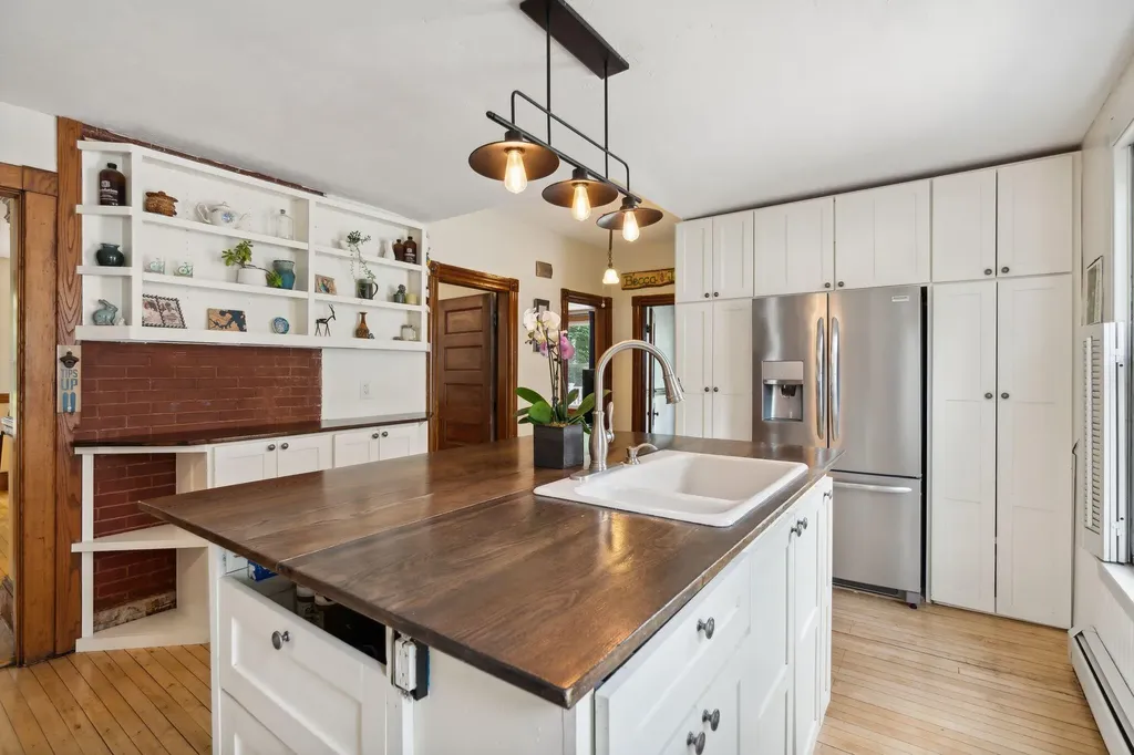 49 Clifton Street Portland ME 04101