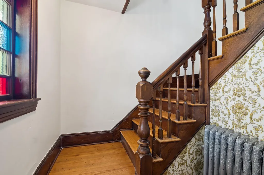 49 Clifton Street Portland ME 04101