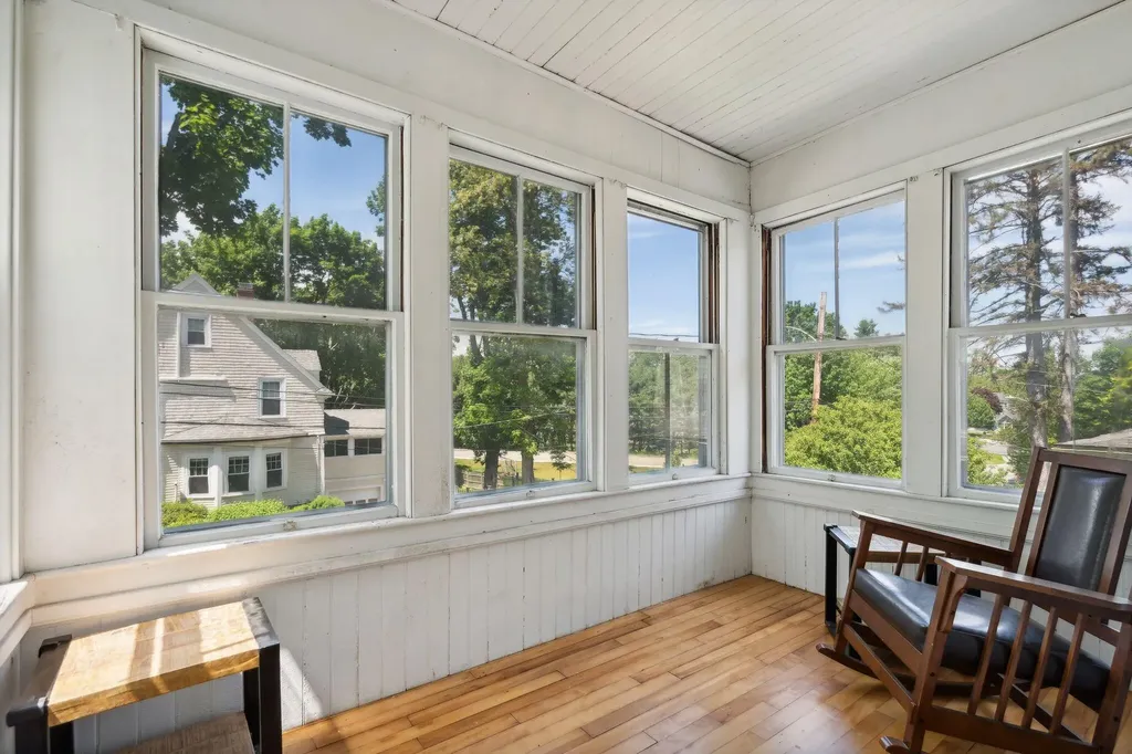 49 Clifton Street Portland ME 04101