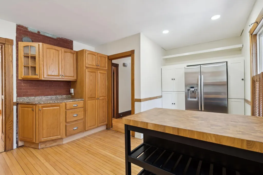 49 Clifton Street Portland ME 04101