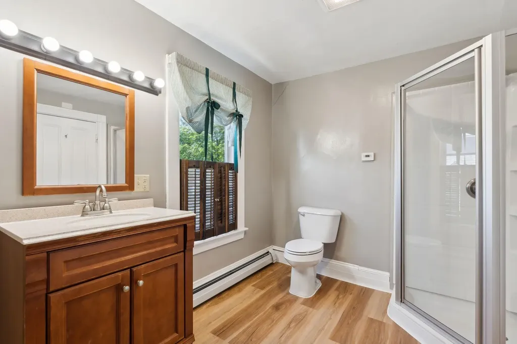 49 Clifton Street Portland ME 04101