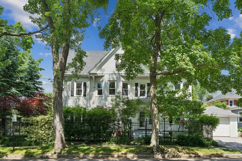 49 Clifton Street Portland ME 04101