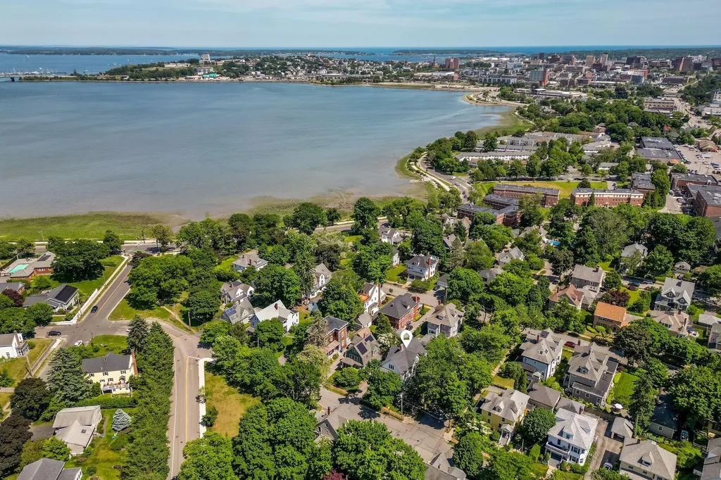 49 Clifton Street Portland ME 04101
