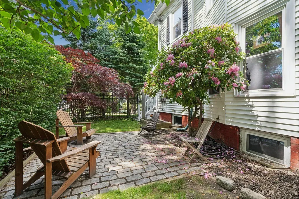 49 Clifton Street Portland ME 04101