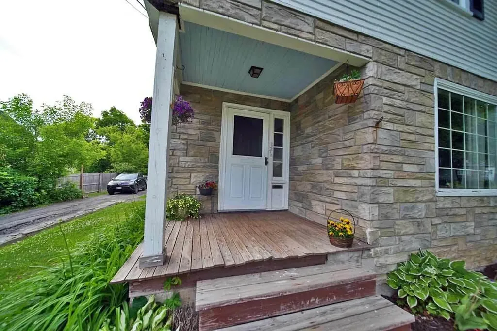 34 Charles Street Houlton ME 04730
