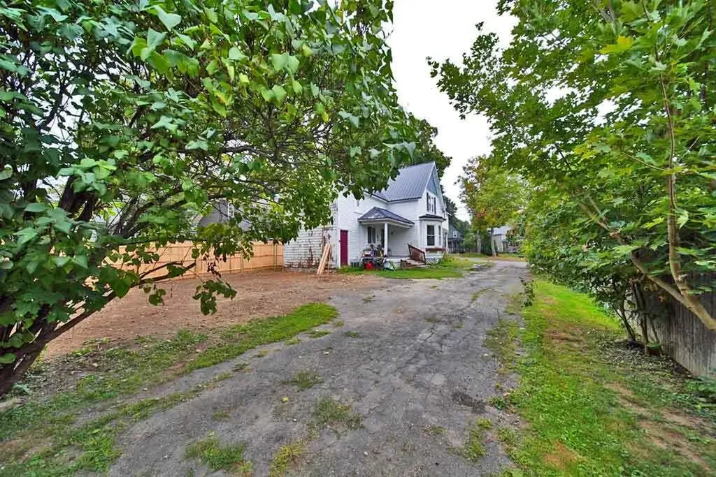 34 Charles Street Houlton ME 04730