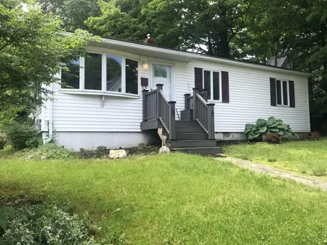 83 Eighth Street Auburn ME 04210