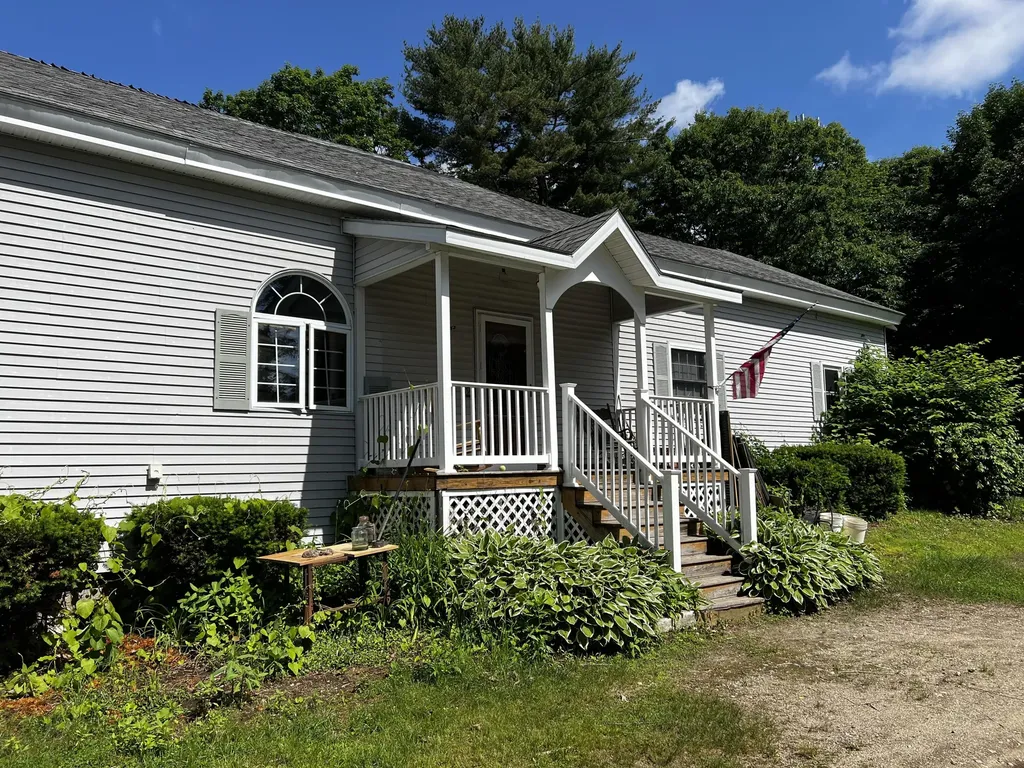 196 Pleasant Street Lewiston ME 04240