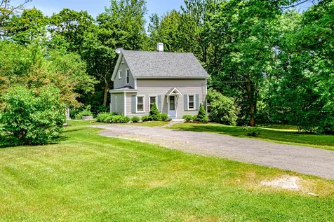 19 Ledgewood Drive Falmouth ME 04105
