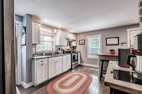 19 Ledgewood Drive Falmouth ME 04105