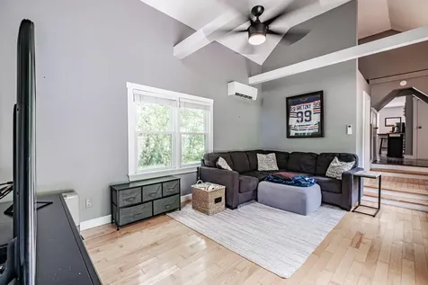 19 Ledgewood Drive Falmouth ME 04105
