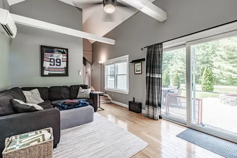 19 Ledgewood Drive Falmouth ME 04105